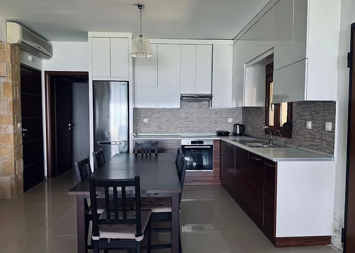 By Athos Cape 克里皮吉